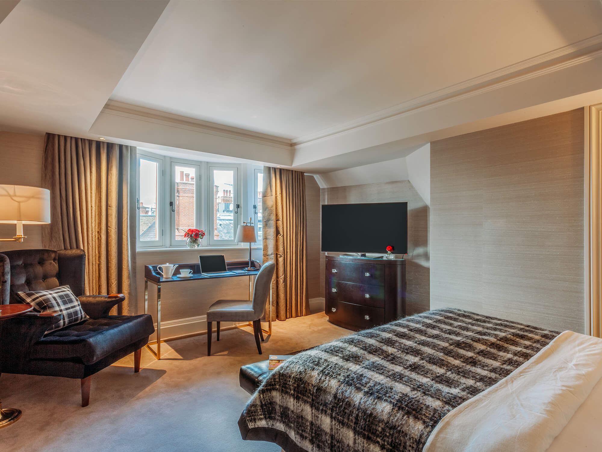 Deluxe King at 11 Cadogan Gardens