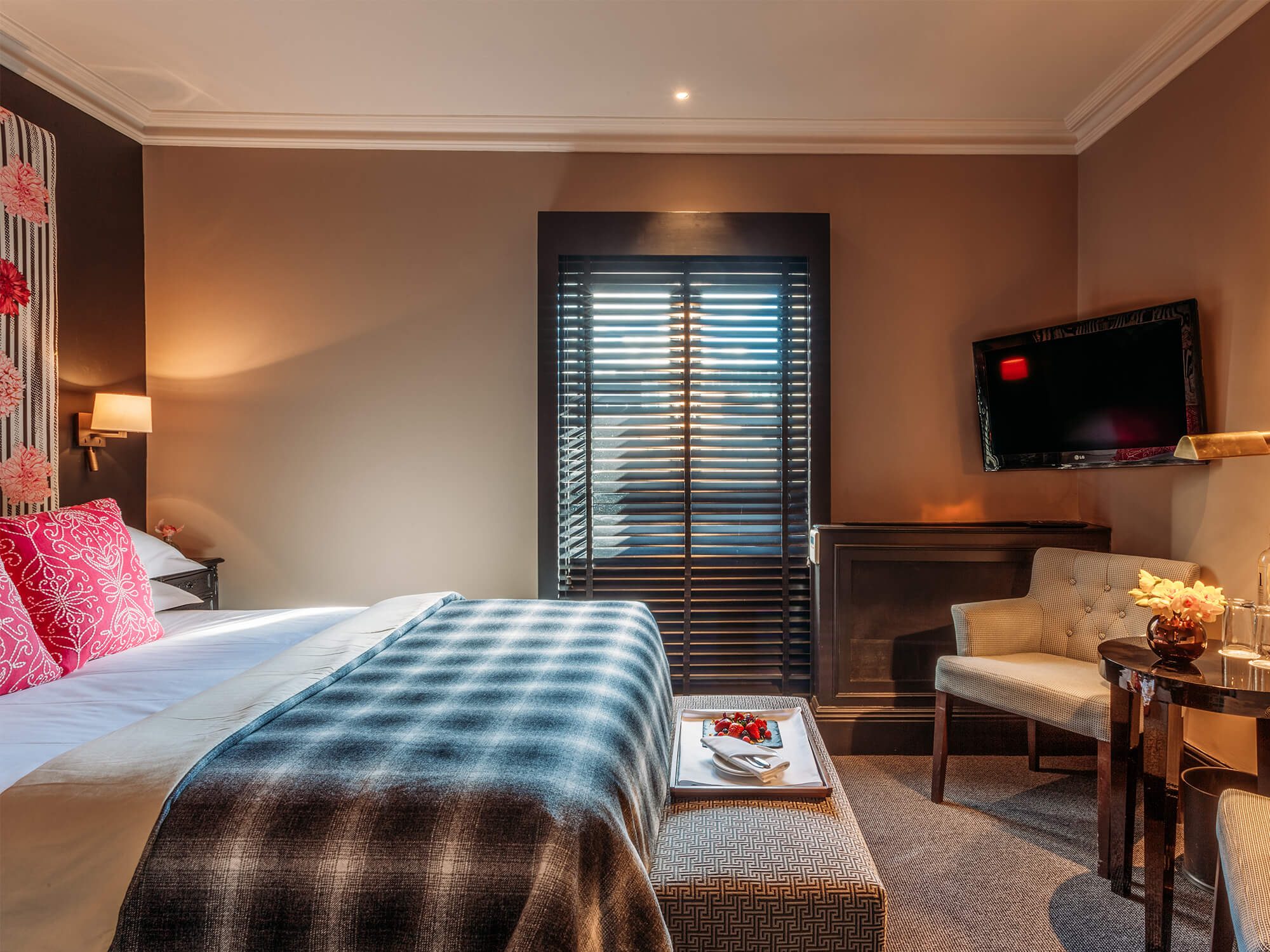 Side view of inside the Petite Room at 11 Cadogan Gardens chelsea hotel london 